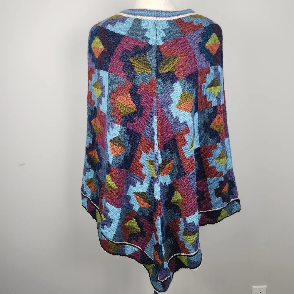 Geometric Patterned Multicolor Poncho Size Large - Picture 4 of 12